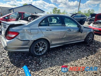 Trzecie zdjęcie samochodu z tyłu: 2008 MERCEDES-BENZ C 300 4MATIC VIN:WDDGF81X38F094560 - miniatura