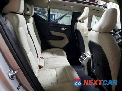 Zdjęcie 11 z 14 samochodu: 2023 VOLVO XC40 PLUS VIN:YV4L12UW8P2911760 - miniatura