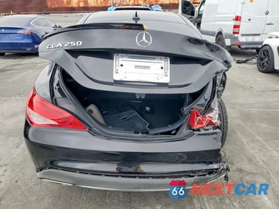 Zdjęcie 6 z 12 samochodu: 2018 MERCEDES-BENZ CLA 250 VIN:WDDSJ4EB0JN639822 - miniatura