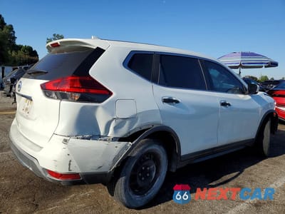 Trzecie zdjęcie samochodu z tyłu: 2017 NISSAN ROGUE S VIN:KNMAT2MT2HP547396 - miniatura