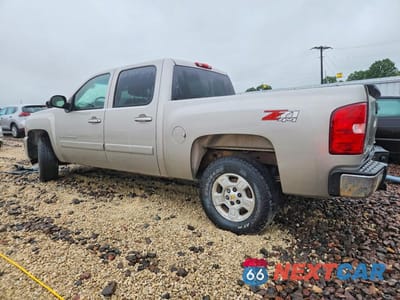 Drugie zdjęcie samochodu z przodu: 2008 CHEVROLET SILVERADO K1500 VIN:3GCEK13J38G278974 - miniatura