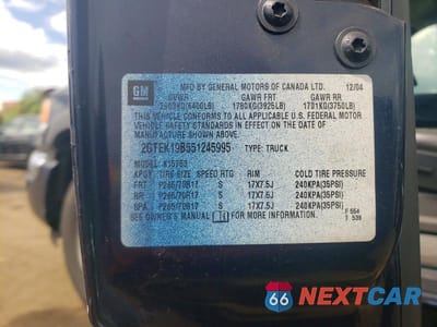 Zdjęcie 12 z 12 samochodu: 2005 GMC NEW SIERRA K1500 VIN:2GTEK19B551245995 - miniatura