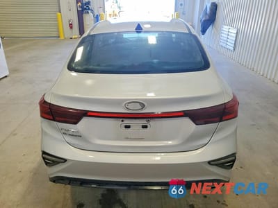 Zdjęcie 6 z 12 samochodu: 2021 KIA FORTE LXS VIN:3KPF24AD3ME346537 - miniatura