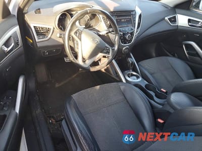 Zdjęcie 8 z 12 samochodu: 2013 HYUNDAI VELOSTER BASE VIN:KMHTC6AD9DU161255 - miniatura