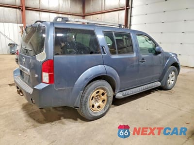 Trzecie zdjęcie samochodu z tyłu: 2005 NISSAN PATHFINDER XE VIN:5N1AR18W15C705125 - miniatura