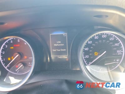 Zdjęcie 9 z 12 samochodu: 2019 TOYOTA CAMRY LE VIN:4T1B11HK3KU259302 - miniatura