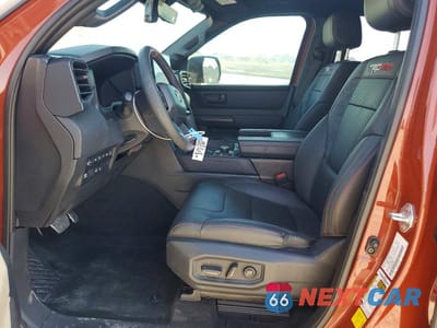 Zdjęcie 7 z 14 samochodu: 2024 TOYOTA SEQUOIA TRD PRO VIN:7SVAAABA5RX025094 - miniatura