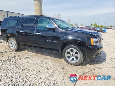 Czwarte zdjęcie samochodu z boku: 2008 CHEVROLET SUBURBAN K1500 LS VIN:1GNFK16388R277845 - miniatura