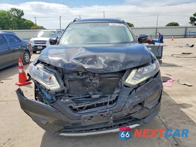 Piąte zdjęcie samochodu w środku: 2019 NISSAN ROGUE SV VIN:JN8AT2MT4KW268940 - miniatura