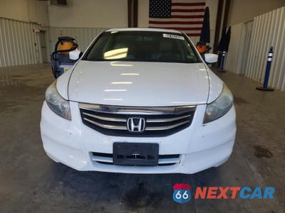Piąte zdjęcie samochodu w środku: 2011 HONDA ACCORD EXL VIN:1HGCP2F83BA009498 - miniatura