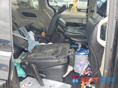Zdjęcie 10 z 12 samochodu: 2019 CHRYSLER PACIFICA TOURING L VIN:2C4RC1BGXKR526207 - miniatura