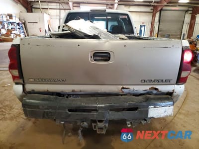 Zdjęcie 6 z 12 samochodu: 2005 CHEVROLET SILVERADO K1500 VIN:1GCEK19B25E137204 - miniatura