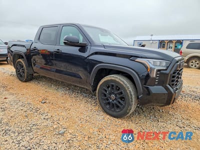 Czwarte zdjęcie samochodu z boku: 2024 TOYOTA TUNDRA LIMITED HV VIN:5TFWC5DB7RX045130 - miniatura
