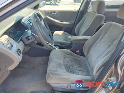 Zdjęcie 7 z 12 samochodu: 2000 HONDA ACCORD EX VIN:JHMCG6676YC030869 - miniatura