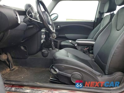 Zdjęcie 7 z 12 samochodu: 2009 MINI COOPER VIN:WMWMF335X9TW72889 - miniatura
