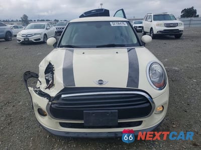 Piąte zdjęcie samochodu w środku: 2017 MINI COOPER VIN:WMWXP5C59H2D16267 - miniatura