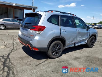 Trzecie zdjęcie samochodu z tyłu: 2022 SUBARU FORESTER SPORT VIN:JF2SKAJC2NH427157 - miniatura