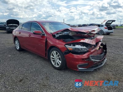 Czwarte zdjęcie samochodu z boku: 2017 CHEVROLET MALIBU LT VIN:1G1ZE5STXHF170901 - miniatura