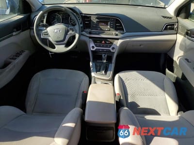 Zdjęcie 9 z 13 samochodu: 2017 HYUNDAI ELANTRA SE VIN:5NPD74LF1HH167129 - miniatura