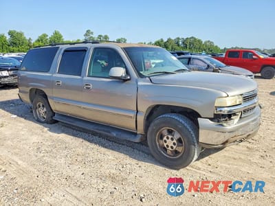 Czwarte zdjęcie samochodu z boku: 2002 CHEVROLET SUBURBAN C1500 VIN:1GNEC16Z92J192239 - miniatura