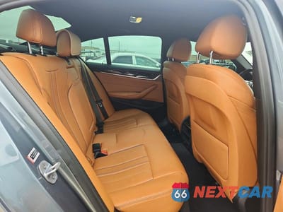 Zdjęcie 10 z 12 samochodu: 2019 BMW 530 I VIN:WBAJA5C54KWW04315 - miniatura