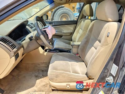 Zdjęcie 7 z 13 samochodu: 2006 HONDA ACCORD EX VIN:1HGCM567X6A167652 - miniatura
