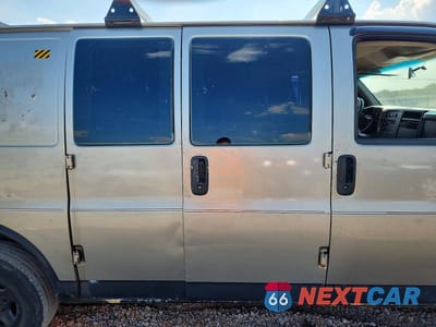 Zdjęcie 11 z 13 samochodu: 2004 CHEVROLET EXPRESS G1500 VIN:1GCFG15T341210879 - miniatura