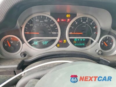 Zdjęcie 9 z 13 samochodu: 2010 JEEP WRANGLER SPORT VIN:1J4AA2D14AL102475 - miniatura
