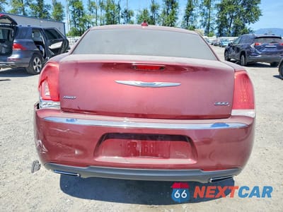 Zdjęcie 6 z 13 samochodu: 2018 CHRYSLER 300 LIMITED VIN:2C3CCAKG1JH250384 - miniatura