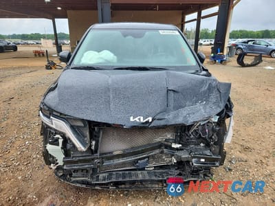 Piąte zdjęcie samochodu w środku: 2024 KIA CARNIVAL EX VIN:KNDNC5H38R6314157 - miniatura