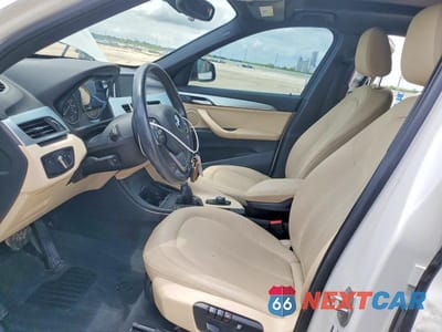 Zdjęcie 7 z 12 samochodu: 2017 BMW X1 XDRIVE28I VIN:WBXHT3C31H5F71759 - miniatura