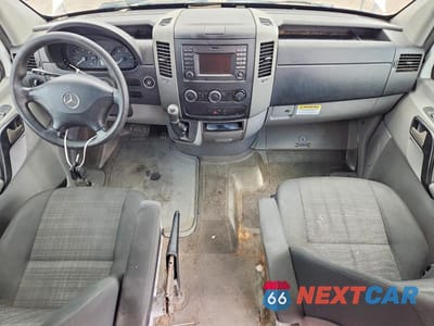 Zdjęcie 8 z 13 samochodu: 2017 MERCEDES-BENZ SPRINTER 2500 VIN:WD3PE8CD7HP559099 - miniatura