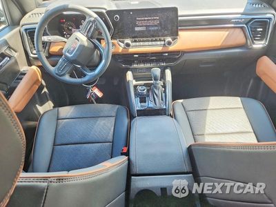 Zdjęcie 8 z 12 samochodu: 2025 GMC CANYON AT4 VIN:1GTP2DEK9S1228893 - miniatura