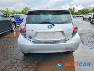 Zdjęcie 6 z 12 samochodu: 2014 TOYOTA PRIUS C ONE VIN:JTDKDTB32E1075385 - miniatura