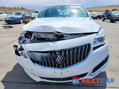 Piąte zdjęcie samochodu w środku: 2015 BUICK REGAL PREMIUM VIN:2G4GN5EX5F9223258 - miniatura