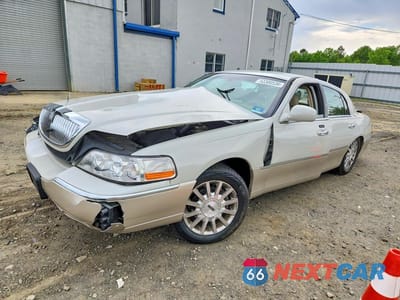 2006 LINCOLN TOWN CAR SIGNATURE 1LNHM81W76Y632038 - główne zdjęcie licytacji z USA - miniatura