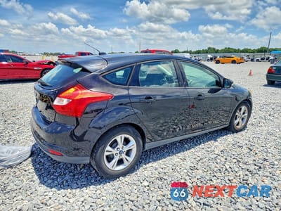 Trzecie zdjęcie samochodu z tyłu: 2013 FORD FOCUS SE VIN:1FADP3K22DL265445 - miniatura