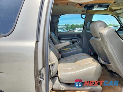 Zdjęcie 10 z 12 samochodu: 2003 CHEVROLET SUBURBAN 1500 VIN:1GNEC16Z03J189036 - miniatura