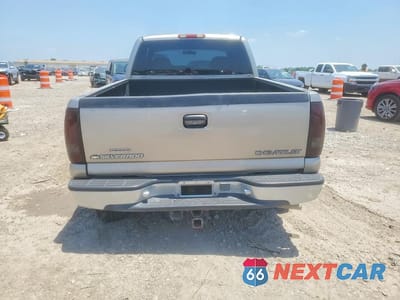 Zdjęcie 6 z 12 samochodu: 2001 CHEVROLET SILVERADO K1500 VIN:2GCEK19V811338174 - miniatura