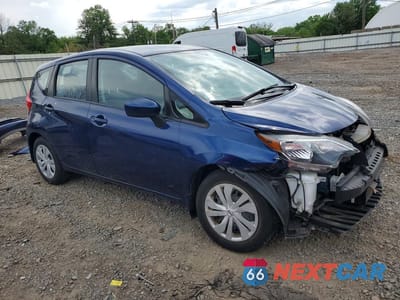 Czwarte zdjęcie samochodu z boku: 2018 NISSAN VERSA NOTE SV VIN:3N1CE2CP8JL370087 - miniatura