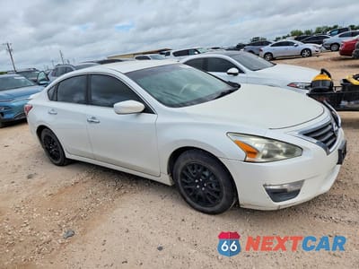 Czwarte zdjęcie samochodu z boku: 2013 NISSAN ALTIMA 2.5 VIN:1N4AL3AP9DC105266 - miniatura
