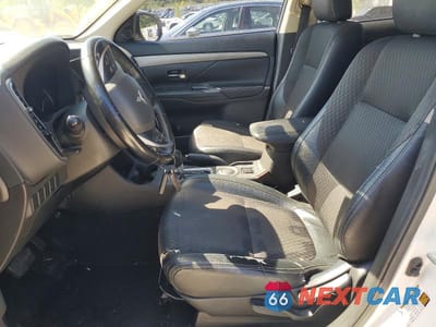 Zdjęcie 7 z 13 samochodu: 2015 MITSUBISHI OUTLANDER SE VIN:JA4AD3A35FZ011058 - miniatura