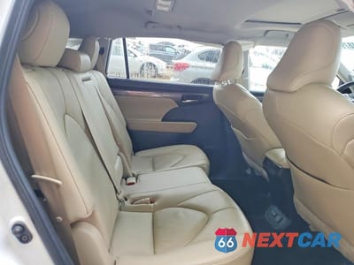 Zdjęcie 11 z 13 samochodu: 2023 TOYOTA HIGHLANDER LIMITED VIN:5TDKDRAH4PS041678 - miniatura