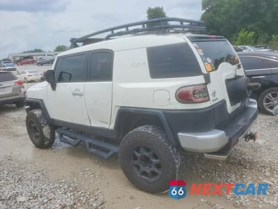 Drugie zdjęcie samochodu z przodu: 2011 TOYOTA FJ CRUISER BASE VIN:JTEBU4BFXBK104312 - miniatura