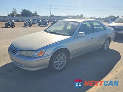 2000 TOYOTA CAMRY XLE V6 JT2BF28K6Y0269729 - główne zdjęcie licytacji z USA - miniatura