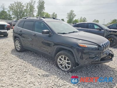 Czwarte zdjęcie samochodu z boku: 2016 JEEP CHEROKEE LATITUDE VIN:1C4PJMCS4GW155027 - miniatura