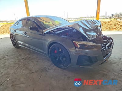 Czwarte zdjęcie samochodu z boku: 2023 AUDI A5 PREMIUM PLUS 45 VIN:WAUFACF59PA015075 - miniatura