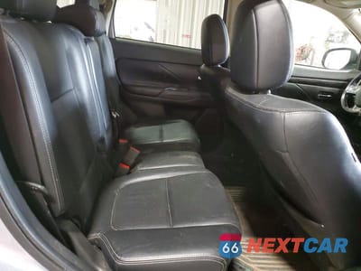Zdjęcie 11 z 14 samochodu: 2016 MITSUBISHI OUTLANDER SE VIN:JA4AZ3A38GZ012143 - miniatura