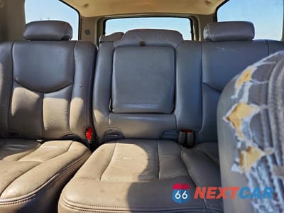 Zdjęcie 10 z 13 samochodu: 2005 CHEVROLET SUBURBAN C1500 VIN:3GNEC16Z95G182865 - miniatura