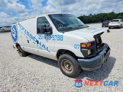 Czwarte zdjęcie samochodu z boku: 2011 FORD ECONOLINE E150 VAN VIN:1FTNE1EW9BDA82459 - miniatura